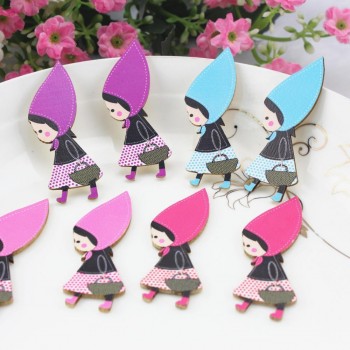 Broche Caperucita Madera